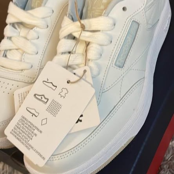 BRAND NEW girl boy unisex youth reebok club c tennis white leather shoes 4.5Y - Picture 8 of 8
